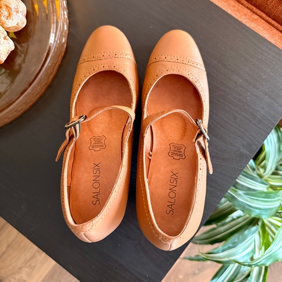 Genuine Leather Mary Jane Heels - Picture 4 of 5